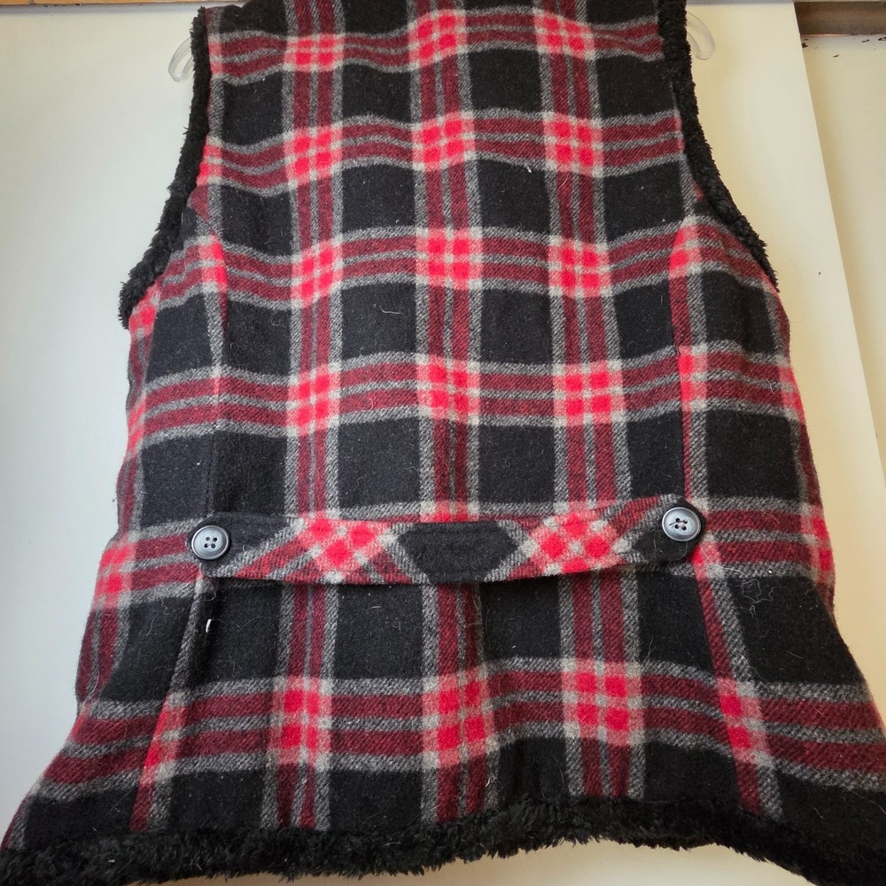 Woolrich Women's Vest Size M Black Red Plaid Faux Fur Lined Pockets Wool Blend - Picture 11 of 11